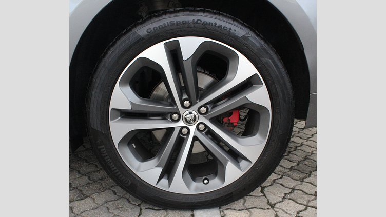 2025 Approved Jaguar F-Pace Eiger Grey AWD D300 AWD HSE R-DYNAMIC 