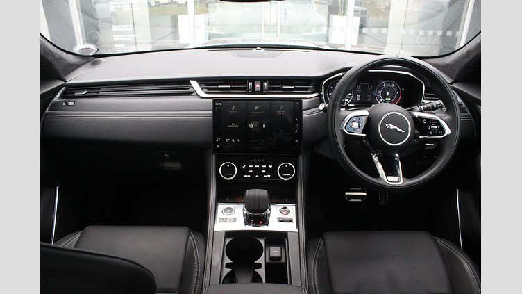 2025 Approved Jaguar F-Pace Eiger Grey AWD D300 AWD HSE R-DYNAMIC 