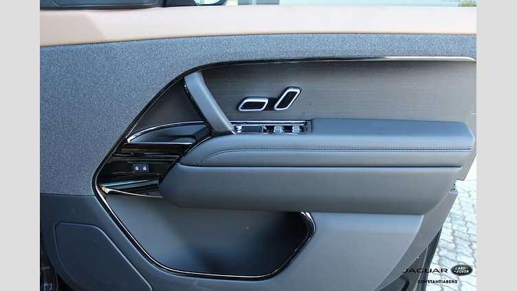 2025 Approved Land Rover Range Rover Sport Santorini Black AWD P360 SE R-Dynamic 