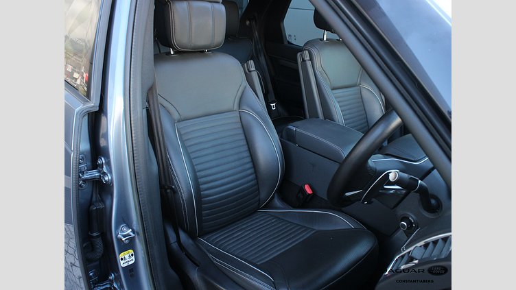 2023 Approved Land Rover Discovery Byron Blue AWD D300 HSE R-DYNAMIC 