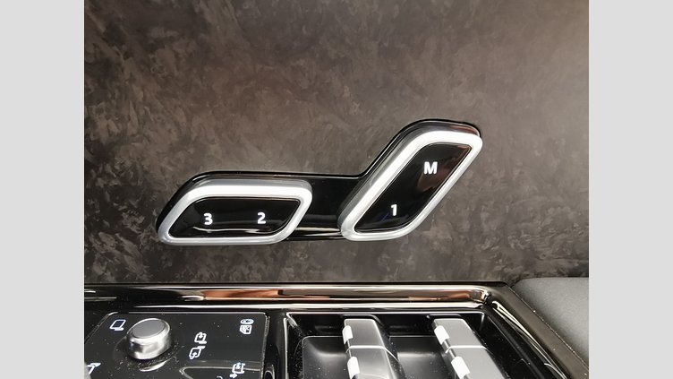 2024 認定中古車 Land Rover Range Rover Sport ベロシティブルー - グロスフィニッシュ P550eプラグインハイブリッド（ガソリン） スタンダードホイールベース Autobiography