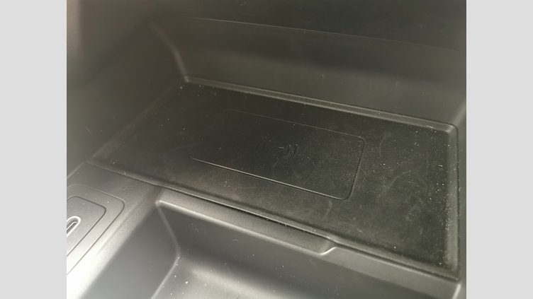 2024 認定中古車 Land Rover Range Rover Evoque オストゥーニパールホワイト D200マイルドハイブリッド（ディーゼル） スタンダードホイールベース S