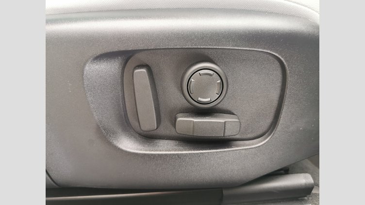 2024 認定中古車 Land Rover Range Rover Evoque オストゥーニパールホワイト D200マイルドハイブリッド（ディーゼル） スタンダードホイールベース S