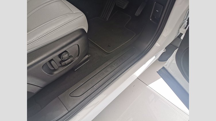 2024 認定中古車 Land Rover Range Rover Evoque オストゥーニパールホワイト D200マイルドハイブリッド（ディーゼル） スタンダードホイールベース S