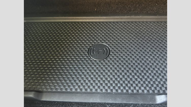 2024 認定中古車 Land Rover Range Rover Sport ジオラグリーン P550eプラグインハイブリッド（ガソリン） スタンダードホイールベース Autobiography