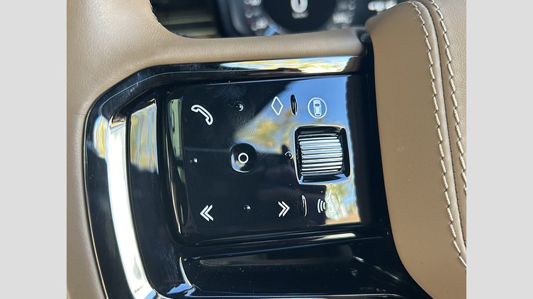 2024 認定中古車 Land Rover Range Rover Sport ジオラグリーン P550eプラグインハイブリッド（ガソリン） スタンダードホイールベース Autobiography