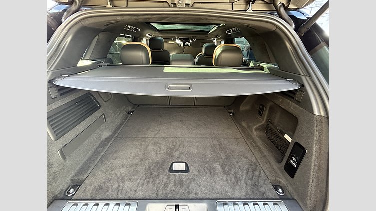 2024 認定中古車 Land Rover Range Rover Sport ジオラグリーン P550eプラグインハイブリッド（ガソリン） スタンダードホイールベース Autobiography