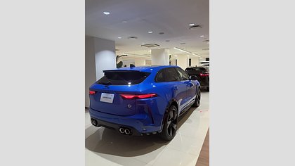 F-Pace 1