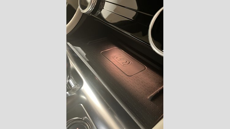 2023 認定中古車 Jaguar F-Pace ウルトラブルー P550 AWD（オートマチック） SVR