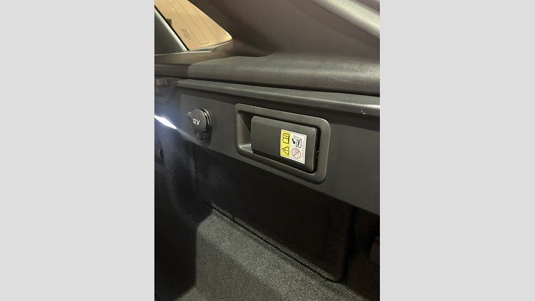 2023 認定中古車 Jaguar F-Pace ウルトラブルー P550 AWD（オートマチック） SVR