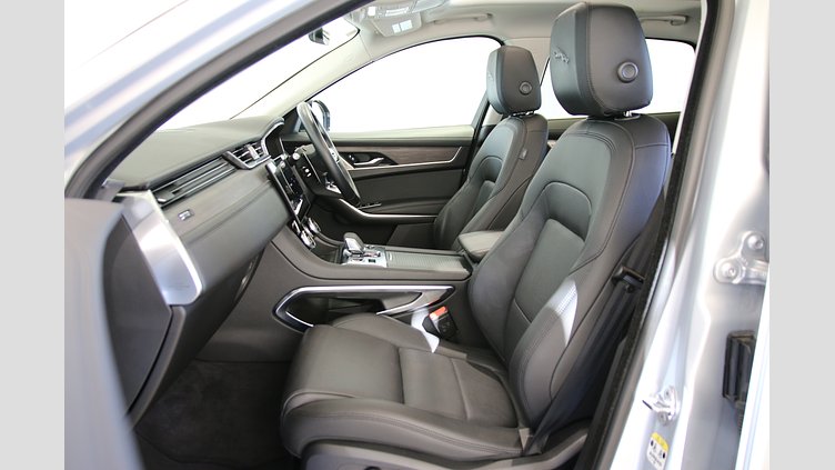 2024 認定中古車 Jaguar F-Pace ハクバシルバー D204 AWD（オートマチック）MHEV S