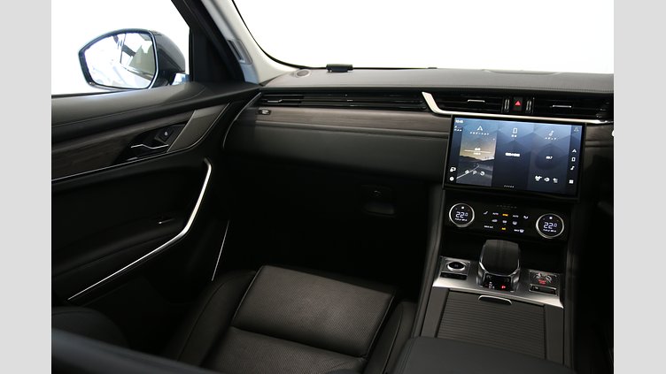 2024 認定中古車 Jaguar F-Pace ハクバシルバー D204 AWD（オートマチック）MHEV S