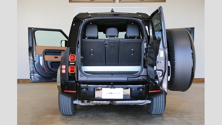 2024 認定中古車 Land Rover Defender 90 カルパチアングレイ D300 AWD（AT） X-DYNAMIC HSE