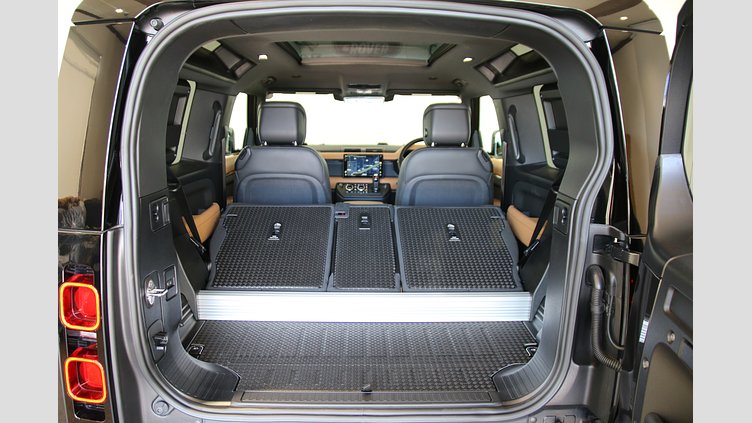 2024 認定中古車 Land Rover Defender 90 カルパチアングレイ D300 AWD（AT） X-DYNAMIC HSE