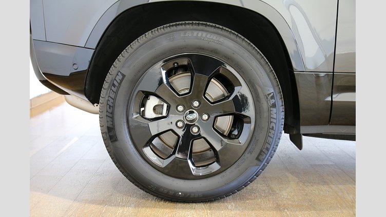 2024 認定中古車 Land Rover Defender 90 カルパチアングレイ D300 AWD（AT） X-DYNAMIC HSE