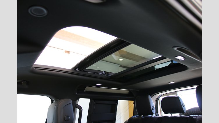 2024 認定中古車 Land Rover Defender 90 カルパチアングレイ D300 AWD（AT） X-DYNAMIC HSE