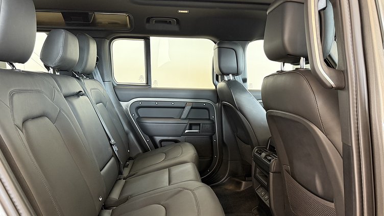 2024 認證中古車 Land Rover Defender 110 Silicon Silver 3.0 litre i6D​ D300 X-Dynamic HSE