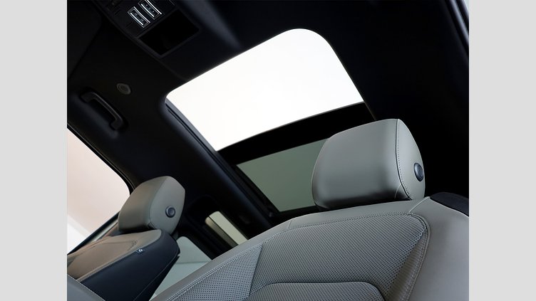 2025 Approved Land Rover Defender 90 Pangea Green AWD D250 S