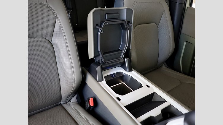 2025 Approved Land Rover Defender 90 Pangea Green AWD D250 S