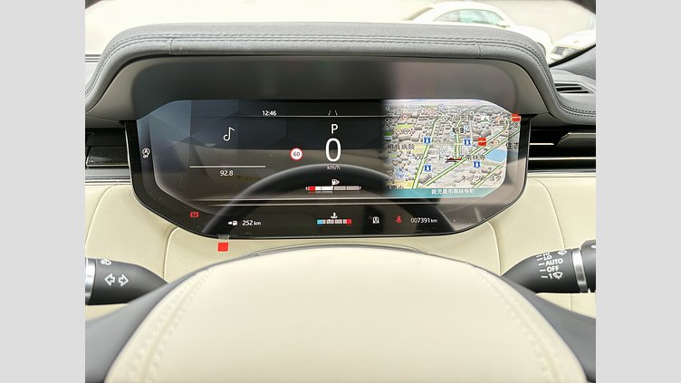 2024 認定中古車 Land Rover Range Rover オストゥーニパールホワイト D300 AWD MHEV（AT） スタンダードホイールベース SE