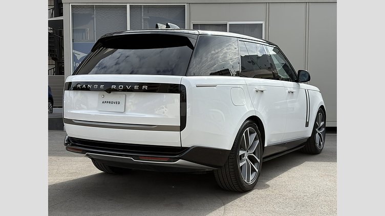 2024 認定中古車 Land Rover Range Rover オストゥーニパールホワイト D300 AWD MHEV（AT） スタンダードホイールベース SE