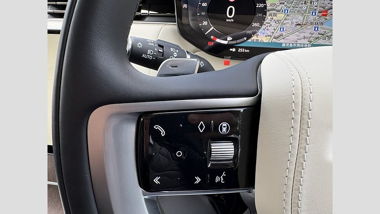 2024 認定中古車 Land Rover Range Rover オストゥーニパールホワイト D300 AWD MHEV（AT） スタンダードホイールベース SE