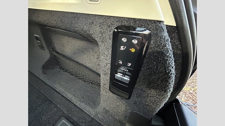 2024 認定中古車 Land Rover Range Rover カルパチアングレイ D300 AWD MHEV（AT） スタンダードホイールベース Autobiography