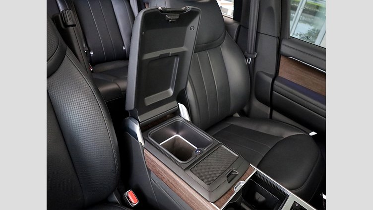 2024 Approved Land Rover Range Rover Ostuni Pearl White AWD 4.4 V8 Autobiography