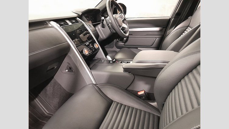 2025 Approved Land Rover Discovery Eiger Grey TBA Discovery D350 Dynamic SE