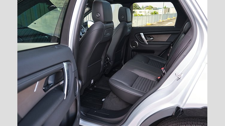 2025 Approved Land Rover Discovery Sport Hakuba Silver P250 Petrol Mild Hybrid Dynamic SE