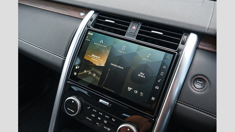 2025 Approved Land Rover Discovery Silicon Silver D250 Diesel Mild Hybrid Dynamic SE