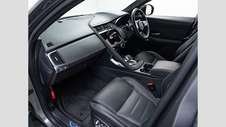 2023 認定中古車 Jaguar E-Pace Eiger Grey 2.0PET R-Dynamic　SE　P250