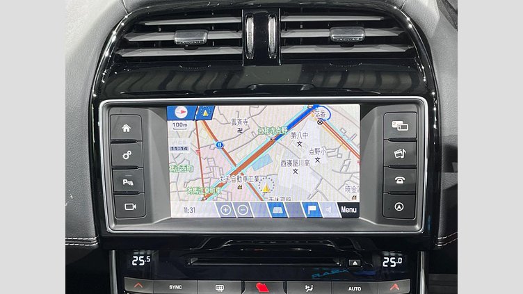 2016 認定中古車 Jaguar XE Fuji White 2WD R-スポーツ