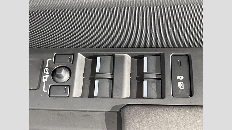 2023 認定中古車 Land Rover Defender 110 カルパチアングレイ D300 AWD（AT） S