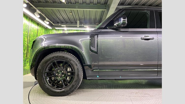 2023 認定中古車 Land Rover Defender 110 カルパチアングレイ D300 AWD（AT） S