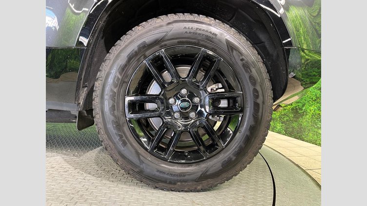 2023 認定中古車 Land Rover Defender 110 カルパチアングレイ D300 AWD（AT） S