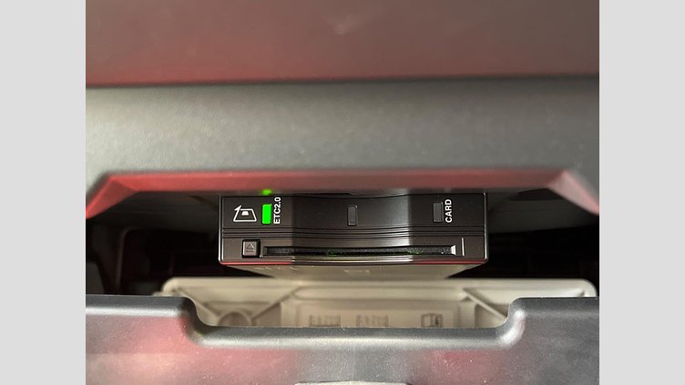 2022 認定中古車 Land Rover Defender 110 フジホワイト D300 AWD（AT） X-DYNAMIC HSE