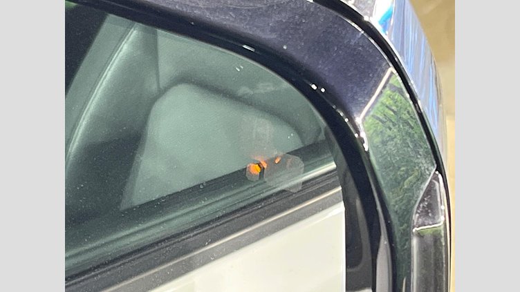 2022 認定中古車 Land Rover Defender 110 フジホワイト D300 AWD（AT） X-DYNAMIC HSE