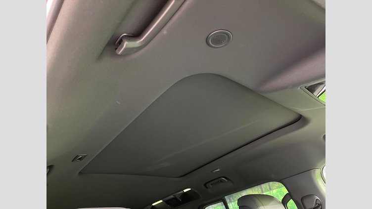 2022 認定中古車 Land Rover Defender 110 フジホワイト D300 AWD（AT） X-DYNAMIC HSE