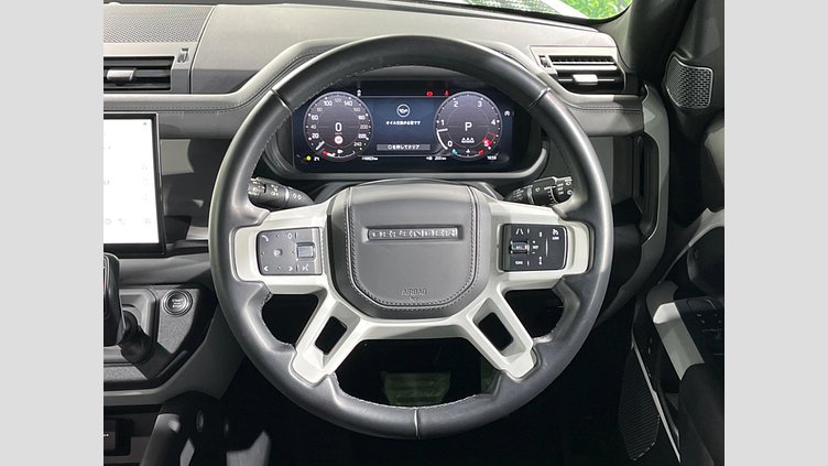 2022 認定中古車 Land Rover Defender 110 フジホワイト D300 AWD（AT） X-DYNAMIC HSE