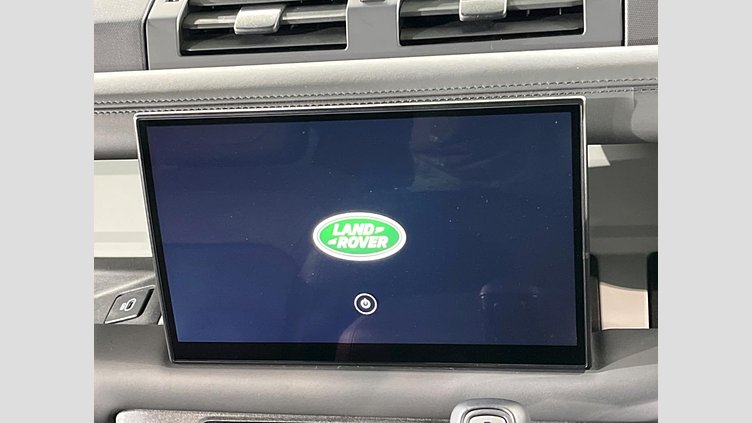 2022 認定中古車 Land Rover Defender 110 フジホワイト D300 AWD（AT） X-DYNAMIC HSE