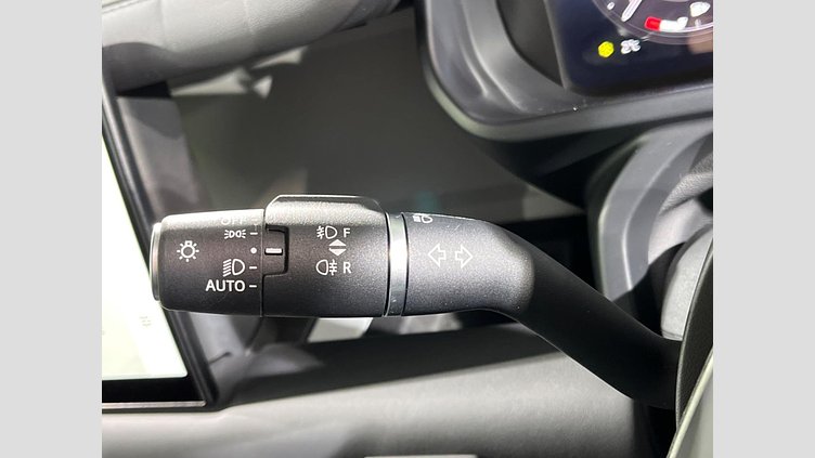 2022 認定中古車 Land Rover Defender 110 フジホワイト D300 AWD（AT） X-DYNAMIC HSE