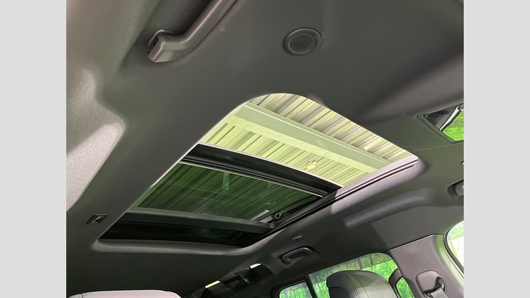 2022 認定中古車 Land Rover Defender 110 フジホワイト D300 AWD（AT） X-DYNAMIC HSE