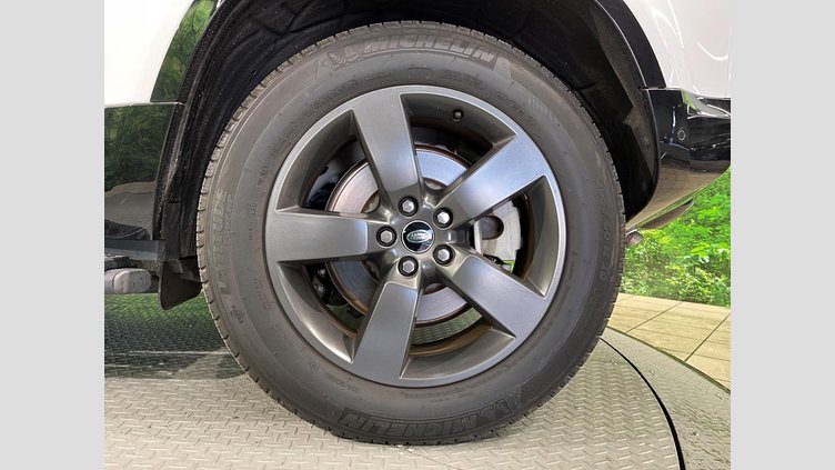 2022 認定中古車 Land Rover Defender 110 フジホワイト D300 AWD（AT） X-DYNAMIC HSE