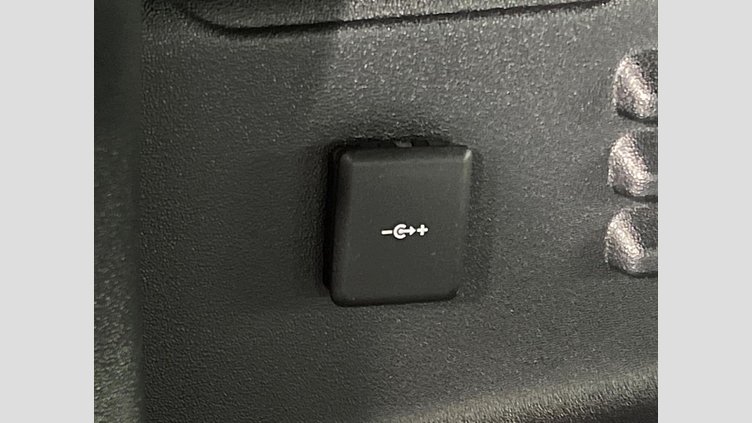 2022 認定中古車 Land Rover Defender 110 フジホワイト D300 AWD（AT） X-DYNAMIC HSE