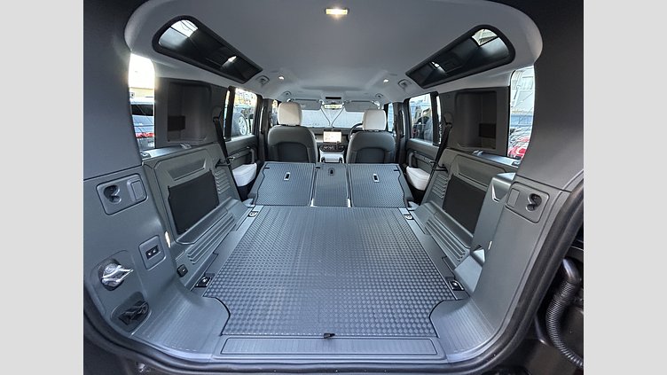 2024 認定中古車 Land Rover Defender 110 タスマンブルー P300 ガソリン X-Dynamic SE