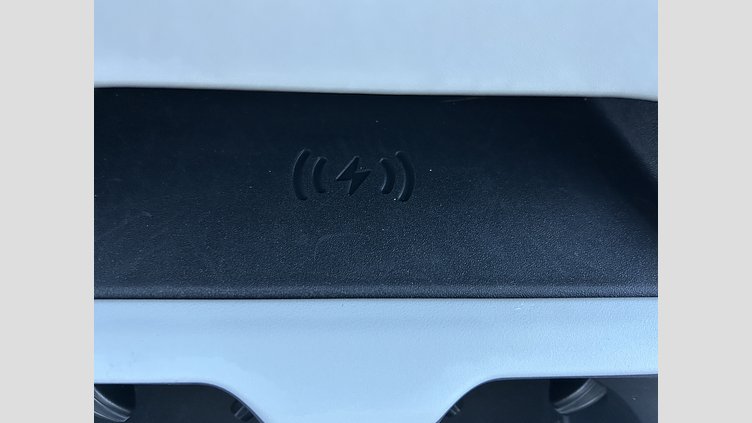 2024 認定中古車 Land Rover Defender 110 タスマンブルー P300 ガソリン X-Dynamic SE