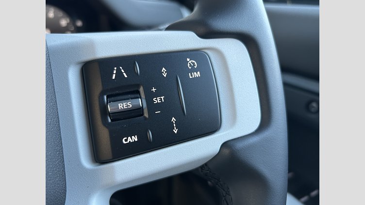 2024 認定中古車 Land Rover Defender 110 タスマンブルー P300 ガソリン X-Dynamic SE