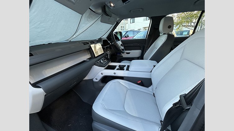 2024 認定中古車 Land Rover Defender 110 タスマンブルー P300 ガソリン X-Dynamic SE