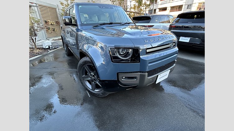 2024 認定中古車 Land Rover Defender 110 タスマンブルー P300 ガソリン X-Dynamic SE